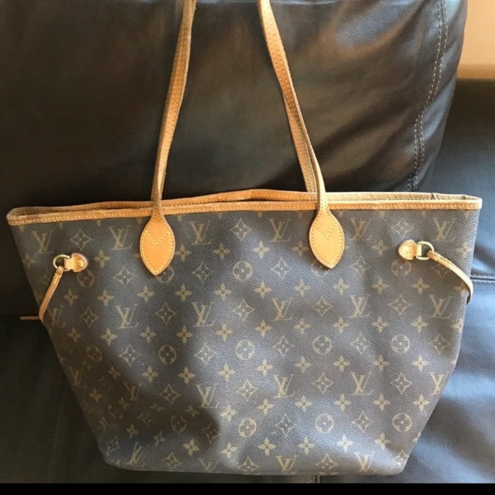 Louis Vuitton Neverfull bag